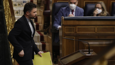 El portavoz de ERC en el Congreso, Gabriel Rufián (i9 tras su intervención en la sesión plenaria en el Congreso este miércoles