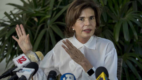 03/03/2022.- Fotografiá de archivo fechada el 25 marzo de 2021, muestra a la periodista Cristiana Chamorro mientras ofrece una conferencia en Managua (Nicaragua).