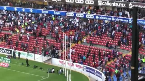 Una pelea entre hinchas durante un partido de fútbol en México acaba con 22 heridos