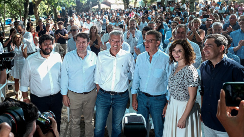 27/08/2022 El presidente del PP, Alberto Núñez Feijóo participa en un acto del partido en el municipio pontevedrés de Carballeira de San Xusto de Cercedo-Cotobade junto a Isabel Díaz Ayuso, Juanma Moreno Bonilla, Alfonso Rueda, Alfonso Fern