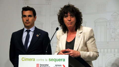 La consellera d'Acció Climàtica, Teresa Jordà, i el director de l'ACA, Samuel Reyes, en una roda de premsa després de la cimera sobre la sequera