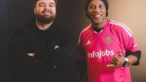 Fichaje top en la Kings League: Ronaldinho será el 12 de Ibai Llanos en el Porcinos FC