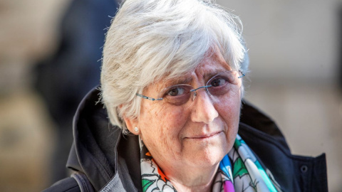 La eurodiputada de Junts Clara Ponsatí abandona los tribunales de Edimburgo después de una audiencia preliminar sobre el cargo de sedición por su papel en el referéndum, a 5 de marzo de 2020.