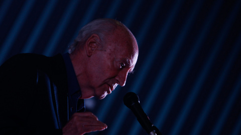 El escritor uruguayo Eduardo Galeano, en su intervención en la inauguración de la II Bienal del Libro de Brasilia. EFE