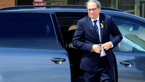 El president de la Generalitat, Quim Torra, a su llegada a la cárcel de Soto del Real donde se entrevistó con los expresidentes de la ANC y Òmnium Jordi Sánchez y Jordi Cuixart, respectivamente. - EFE