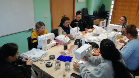 Comando mascarillas de la Fundación Alalá antes del confinamiento en el barrio Fuente: Fundación Alalá