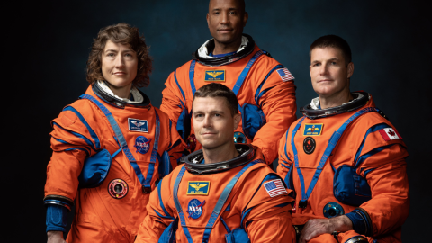 Los astronautas Christina Koch, Reid Wiseman, Victor Glover y Jeremy Hansen