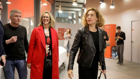 La candidata del PSC per Barcelona, Meritxell Batet, a la seu del partit de Barcelona durant la nit electoral del 28 d'abril. EFE/Susanna Sáez