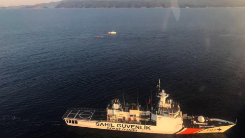 Imagen  de un buque tunecino de salvamento marítimo. | EFE/EPA/TURKISH COAST GUARD COMMAND