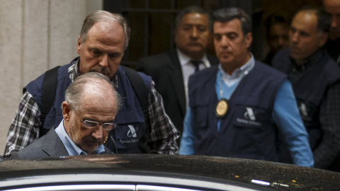 Rodrigo Rato, tras ser detenido por la Policía. REUTERS/Sergio Pérez