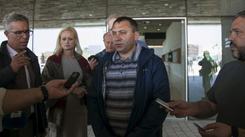 El capitán del pesquero ruso "Oleg Naydenov", Igor Dorofieyev , durante unas declaraciones a la prensa ante la Fiscalía de Las Palmas. EFE/Ángel Medina G.