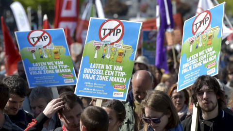 Marcha en Bruselas contra el TTIP. REUTERS/Eric Vidal