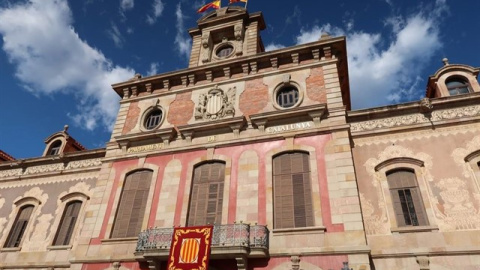 Imagen de archivo de la fachada del Parlament de Catalunya. EUROPS PRESS