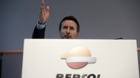 El consejero delegado de Repsol, Josu Jon Imáz, durante la presentación del plan estratégico de la compañía para el periodo 2018-2020. EFE/Javier Lizón