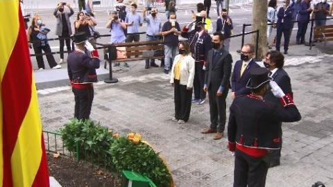 L'ofrena floral a Rafael Casanova de la Mesa del Parlament. CCMA