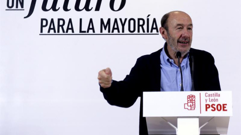 El ex-secretario general del PSOE, Alfredo Pérez Rubalcaba, durante el acto de inicio de campaña que los socialistas de Castilla y León.- EFE