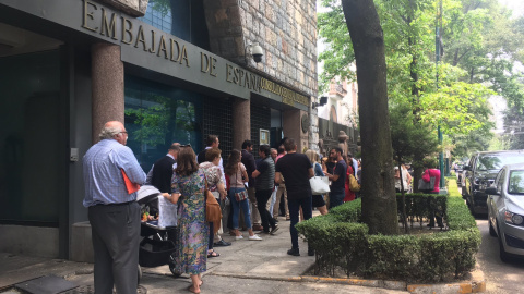 Imagen del consulado en la Embajada de España en México.