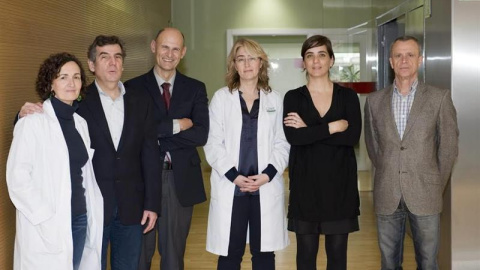 Fotografía facilitada por la revista 'Cell', Hospital Clínic, Institut de Bioingenieria de Catalunya (IBEC) y Hospital Sant Joan de Deu de los doctores que han participado en una investigación./EFE