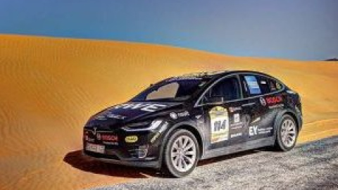 El Tesla Model X completa su prueba más extrema: cruzar el desierto del Sáhara