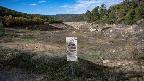 Vista del pantano de Rialb, a 24 de noviembre de 2022, en Barcelona, Catalunya.