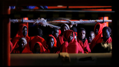 Migrantes en un barco de rescate en Málaga hace unas semanas. REUTERS/Jon Nazca