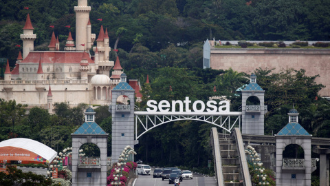 La caravana del líder norcoreano Kim Jong-un llegando al encuentro con Trump, en la isla Sentosa en Singapur. / Reuters