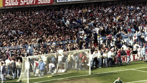 Imagen de la tragedia de Hillsborough, en abril de 1989, del estadio de Hillsborough durante el partido disputado entre el Liverpool y el Nottingham Forest, en uno de los peores desastres deportivos en la historia del Reino Unido. EFE/Hills