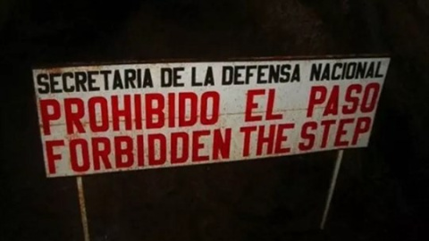 El paso= The step (bravo). ¿Secretaria o secretaría? (Qué más dará...)