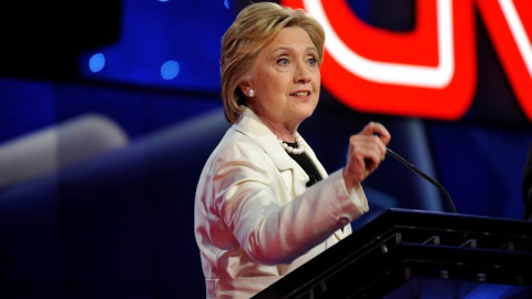 Hillary Clinton, durante una de sus intervenciones en el debate. EFE