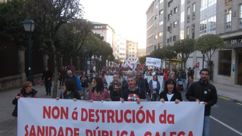 Manifestación en Santiago contra la "privatización" de la sanidad pública gallega. E.P.