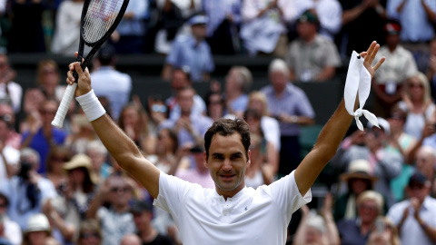 Roger Federer celebrando su octavo Wimbledon./EFE