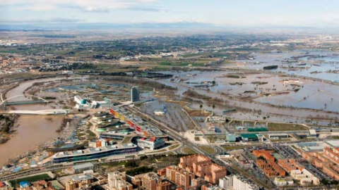 Imagen de la zona oeste de Zaragoza durante la riada de febrero y marzo del año pasado, entre cinco y seis veces menor que la que el estudio pronostica en caso de colapsar Yesa. Chebro.es