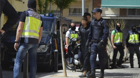 La Policía detiene en Murcia a dos prostitutas que captaban a jóvenes para ejercer la prostitución. Foto archivo EFE