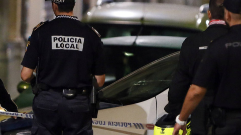 Agentes de Policía Local de Alicante en una foto de archivo. | EFE