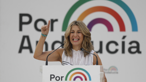 La ministra de Trabajo, Yolanda Díaz, durante el acto electoral de Por Andalucía en la localidad sevillana de Dos Hermanas. EFE / José Manuel Vidal.