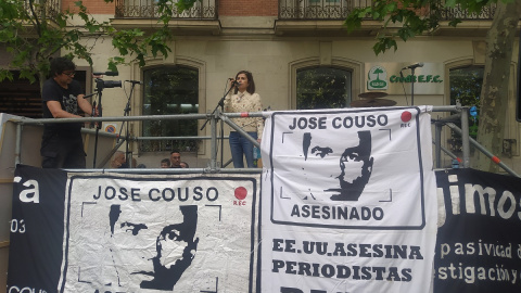 22/04/23 La periodista Olga Rodríguez, testigo presencial del asesinato de José Couso, recuerda a su compañero en el acto frente a la embajada de Estados Unidos en Madrid