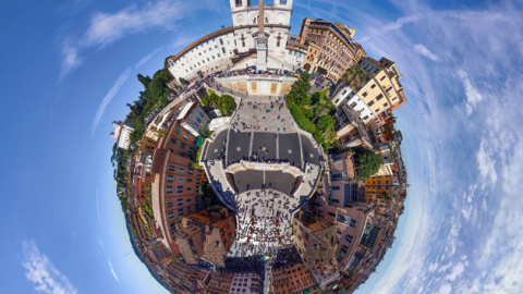 La ciudad de Roma fotografiada destacando la escalinata de la Plaza de España, uno de los lugares más visitados / AirPano