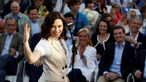 21/05/2019.- La candidata del PP a la Comunidad de Madrid, Isabel Díaz Ayuso, interviene en un acto electoral junto al presidente PP, Pablo Casado, esta tarde en Collado Villalba. EFE/ Paolo Aguilar