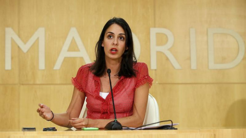 La portavoz del Gobierno municipal, Rita Maestre, durante la rueda de prensa ofrecida hoy en el Ayuntamiento madrileño. | MARISCAL (EFE)