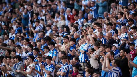 La afición de la Real Sociedad en su estadio, donde Iñaki Badiola fue presidente hasta 2008.