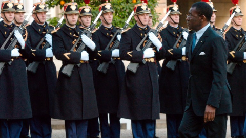 El presidente de Guinea Ecuatorial, Teodoro Obiang, a su llegada al Palacio del Elíseo durante una visita oficial a Francia en 2007. - AFP