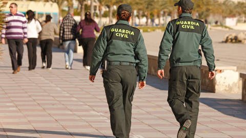 Dos agentes de la Guardia Civil, en una imagen de archivo. MI