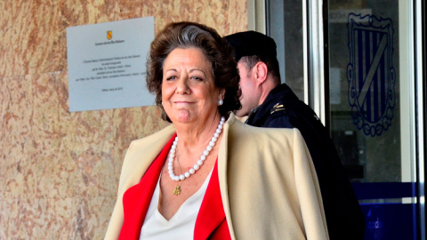 Rita Barberá, el pasado 12 de abril, a su salida de la Audiencia de Palma tras prestar declaración en el juicio de Nóos. / EFE