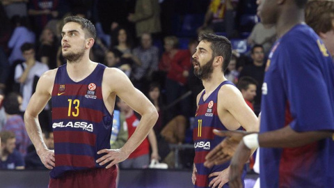 Satoransky y Navarro, tras el partido. EFE/Marta Pérez