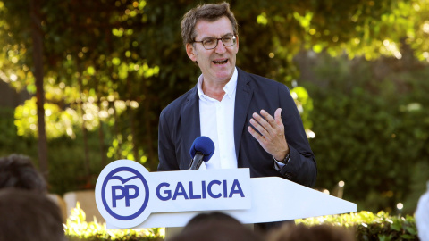 Alberto Núñez-Feijóo durante su comparecencia angte la JUnta Directiva del PP gallego de esta tarde para anunciar su intención de no concurrir en la carrera para relevar a Mariano Rajoy como líder del PP. EFE/ Xoán Rey