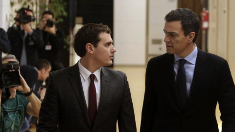 El presidente de Ciudadanos, Albert Rivera, y el secretario general del PSOE, Pedro Sánchez, en una imagen de archivo. EFE