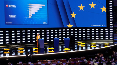 26/05/2019.- Primeras proyecciones de los resultados durante las elecciones europeas en el Parlamento Europeo, en Bruselas, Bélgica. EFE