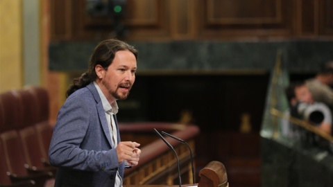 El secretario general de Podemos, Pablo Iglesias, en la tribuna del Congreso de los Diputados. E.P.