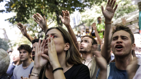 Protesta frente a la conselleria d'Economia. XAVI HERRERO