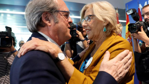 La alcaldesa de Madrid, Manuela Carmena, y el candidato a la presidencia de la Comunid de Madrid Ángel Gabilondo. - EFE